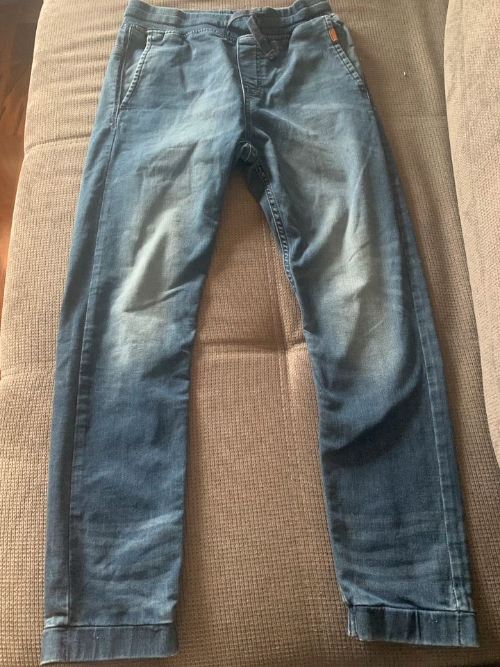 H&M Jogger Pull-On Jeans Hose Gr 158 in Schöffengrund