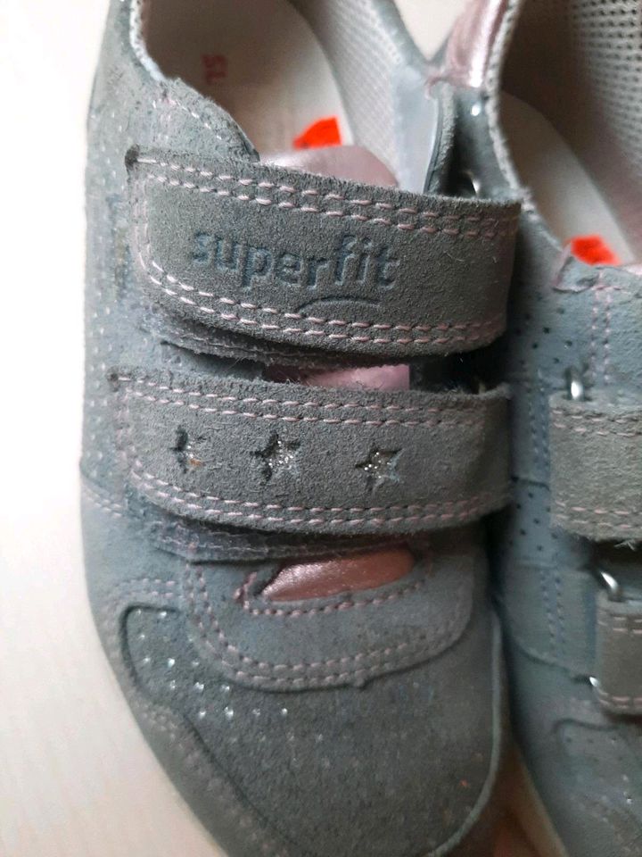 Turnschuhe Sneakers Superfit Gr. 28 in Bad Birnbach