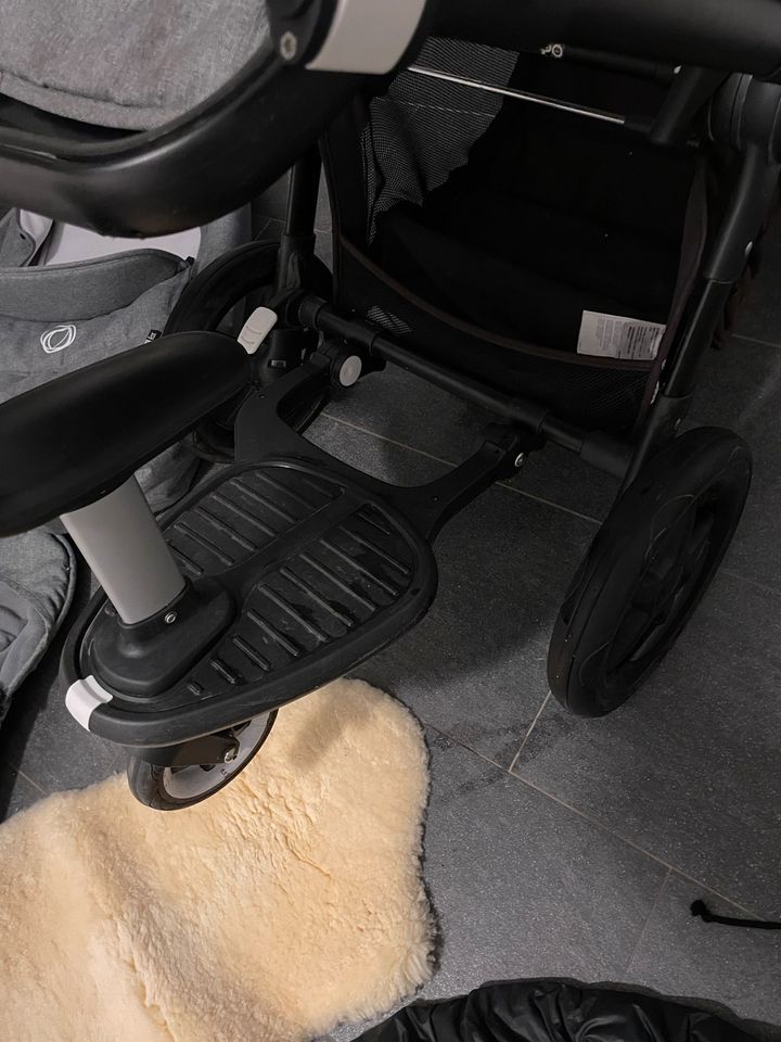 Bugaboo FOX mit viel Zubehör in Garbsen