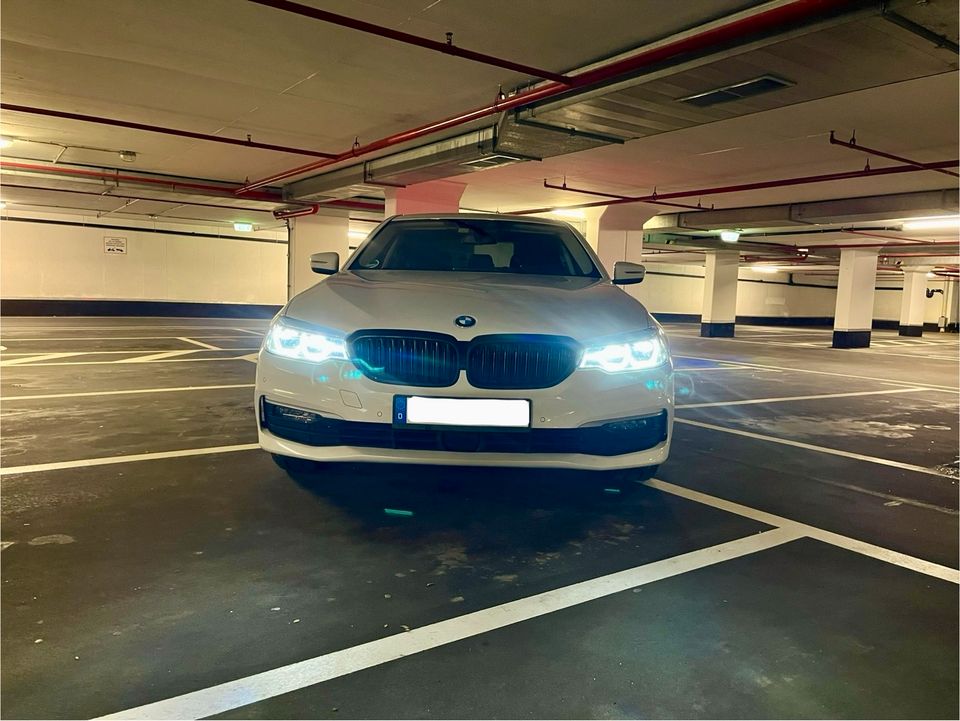 BMW 530e ***mit Garantie*** in Mamming