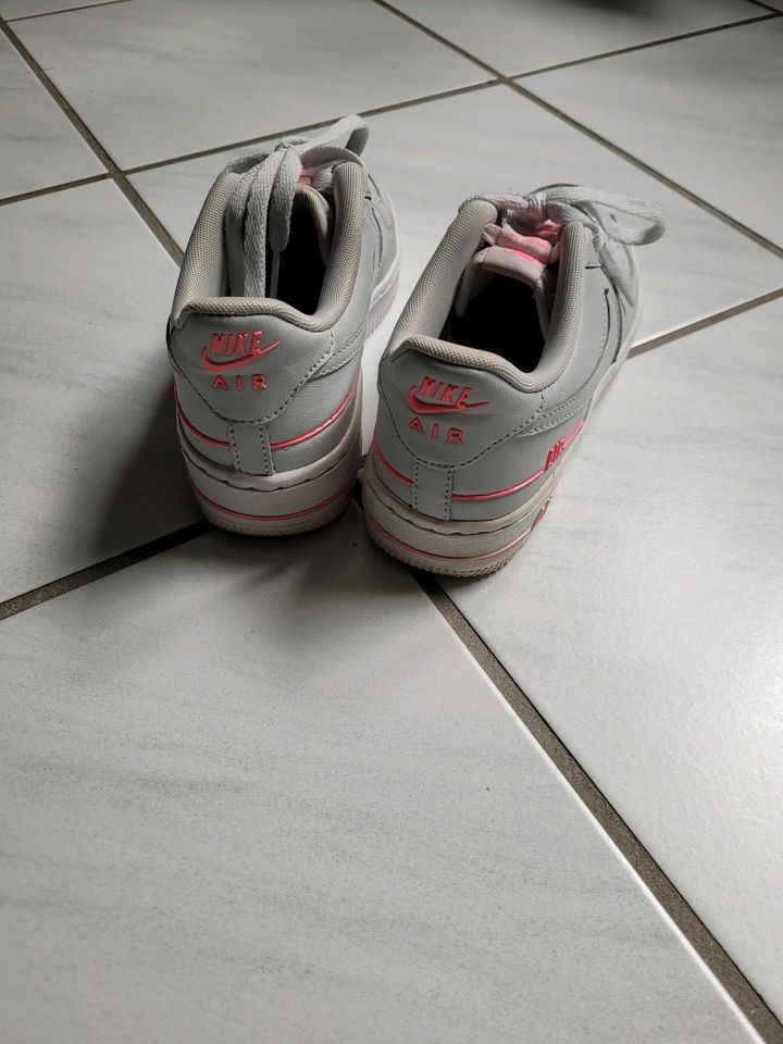 Nike Air Max Damen Sneaker Gr 36,5 wenig getragen in Essen