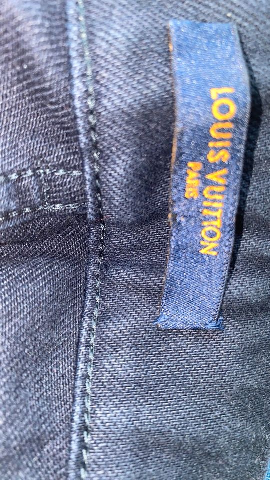 Exclusive Jeans von Louis Vuitton Gr.40(FR) in Essen