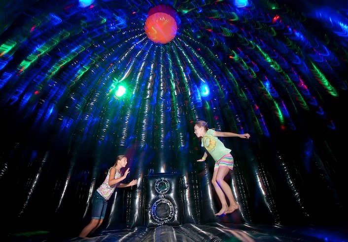 Disco Hüpfburg Event Party Kinder Musik Beleuchtung mieten in Idar-Oberstein