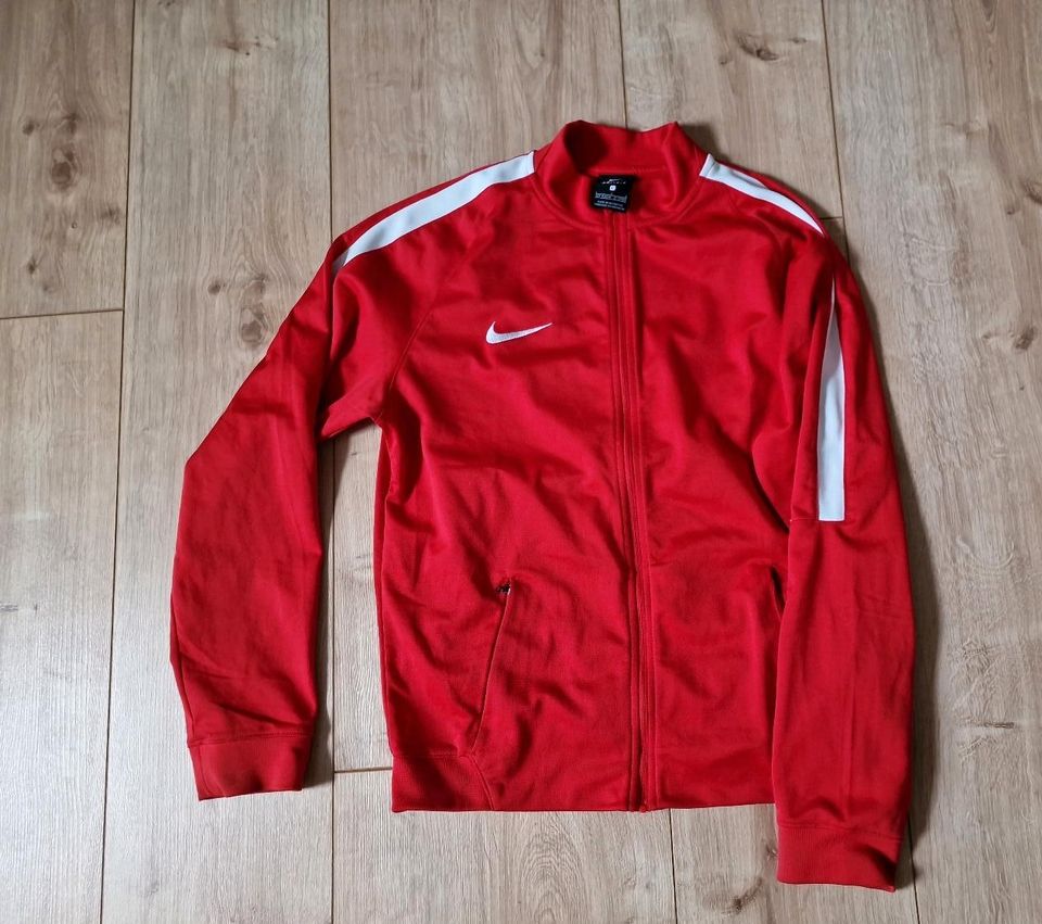 DRI-FIT Nike Jacke Trainingsjacke Sportjacke Gr. L 147-158 in Langelsheim