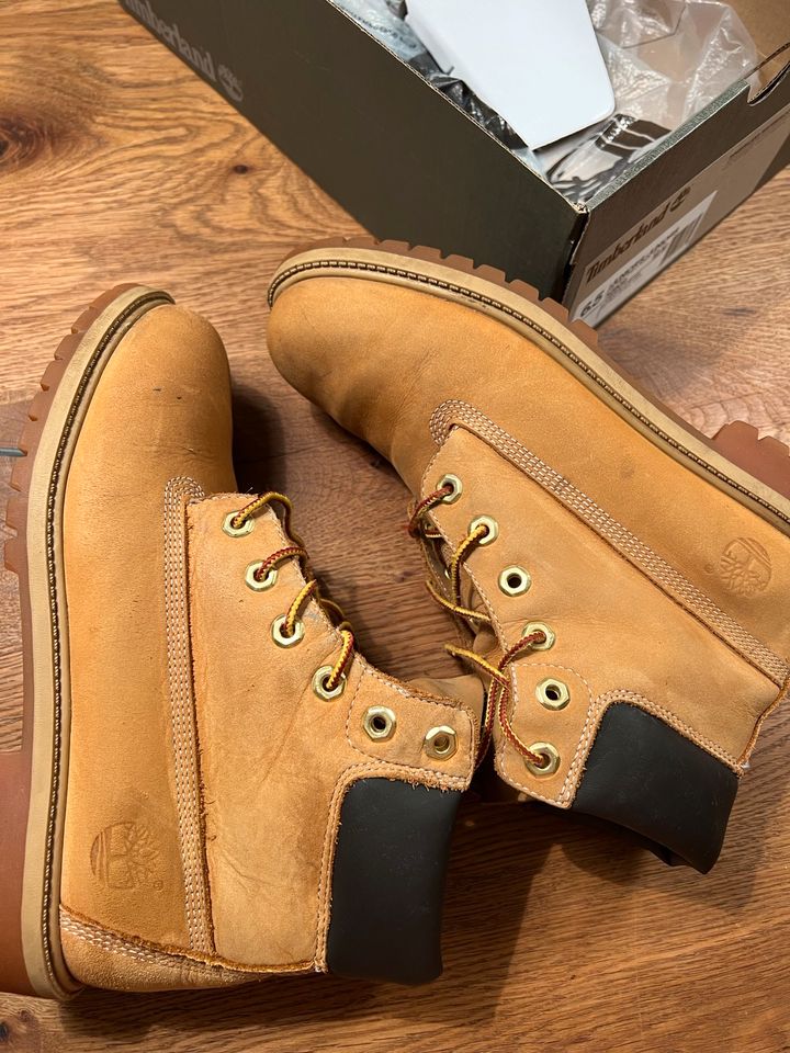 TIMBERLAND Boots 39,5 Junior’s Wheat Nubuc yellow Winter Stiefel in Willich