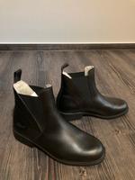 USG Reitstiefeletten schwarz Echtleder gefüttert Gr. 40 NEU Hessen - Hünfeld Vorschau