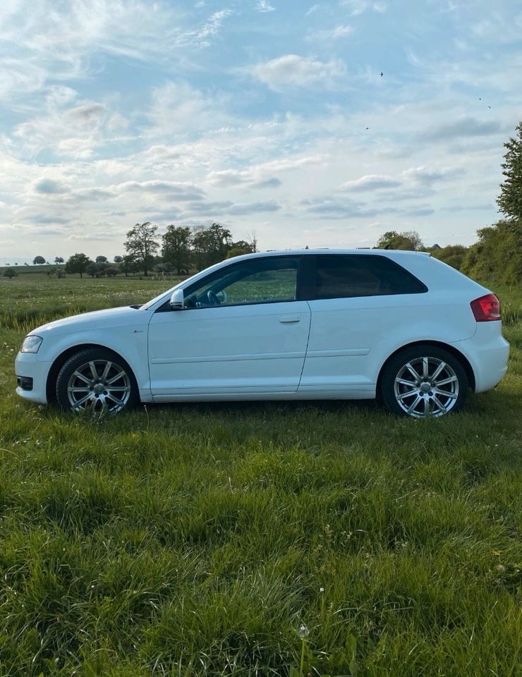 Audi A3 s-line in Malchin