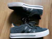 ADIDAS Turnschuhe Schuhe Sneaker Gr. 39 1/3 WIE NEU Dortmund - Hombruch Vorschau