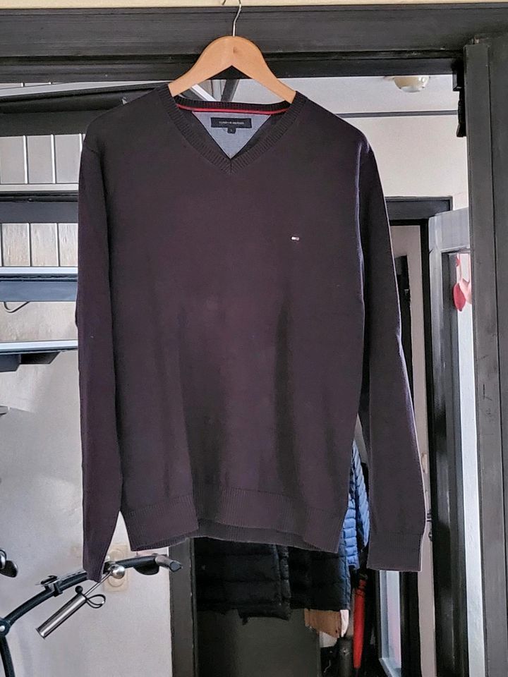 Pullover von Tommy Hilfiger in L in Herten