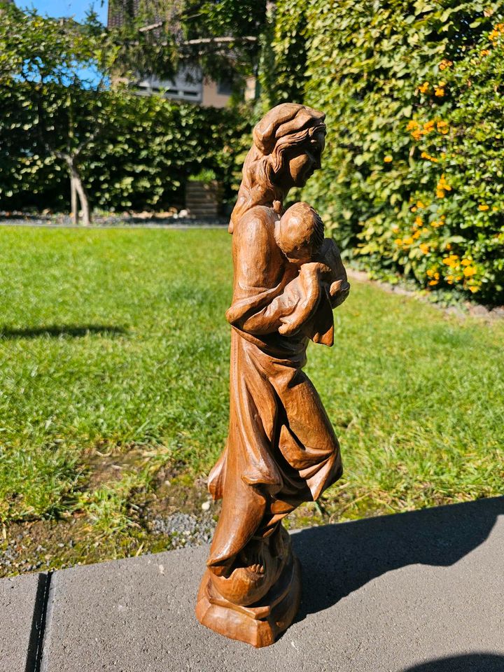 Maria Mutter Gottes Figur in Bornheim