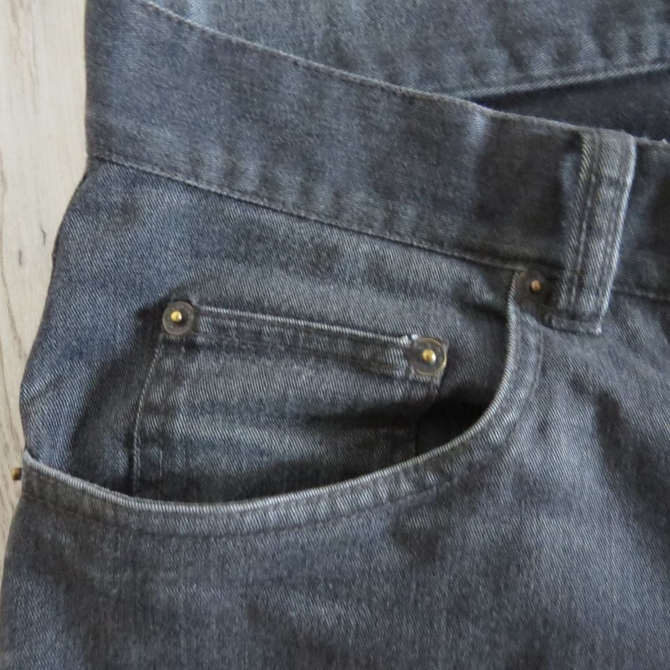 HEINE Jeans grau Gr. 25 Neuwertig in Überherrn