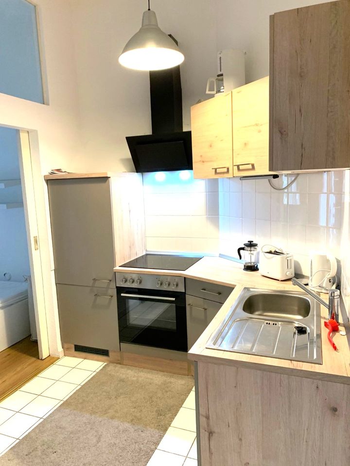 Ruhige und schöne möblierte 1,5-Zimmer Wohnung mit Terrasse in Wiesbaden