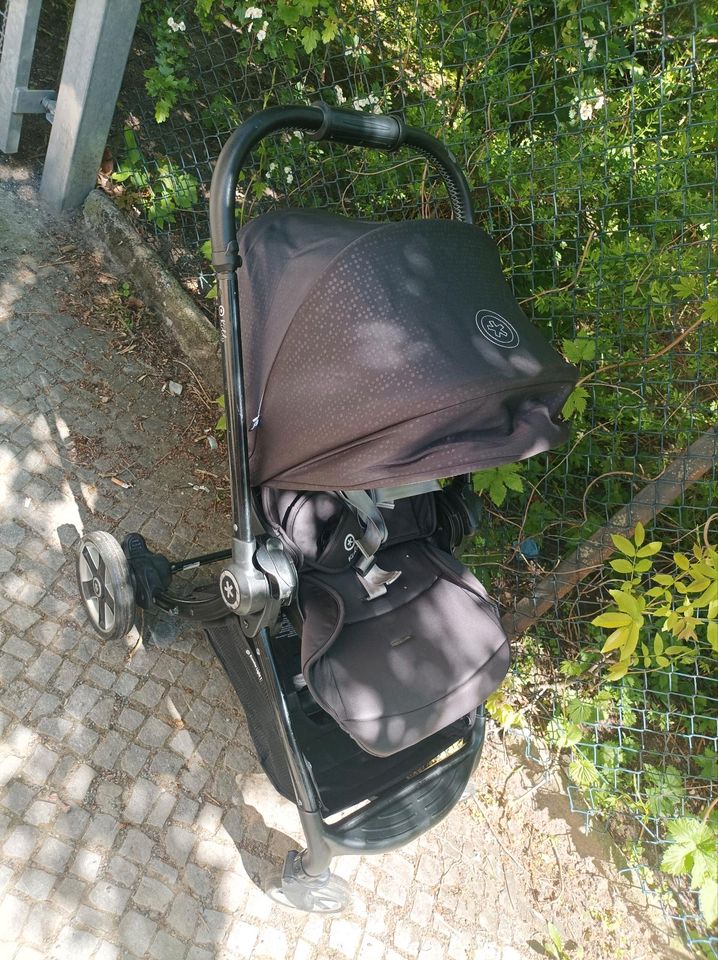Kinderwagen+ Maxi Cosi in Berlin
