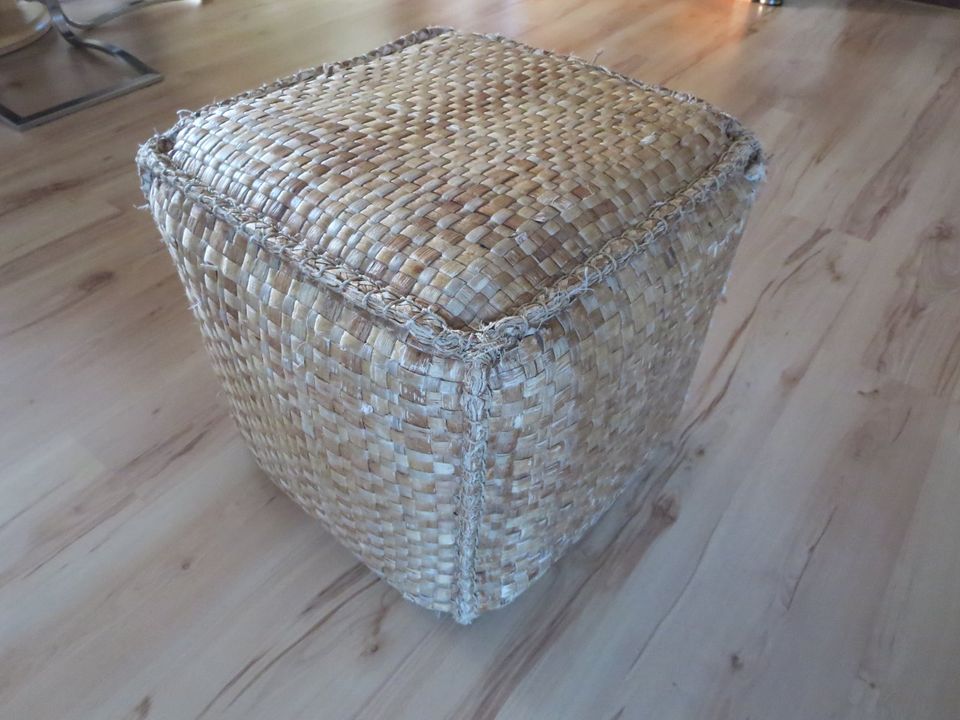 Hocker Wasserhyazinthe geflochten 50x50x50 cm -- TOP! in Einbeck