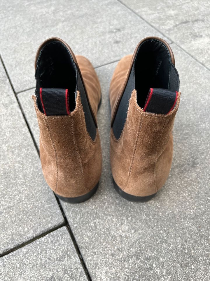 Neuwertige Chelseaboots Hugo Boss Männer in Nürnberg (Mittelfr)