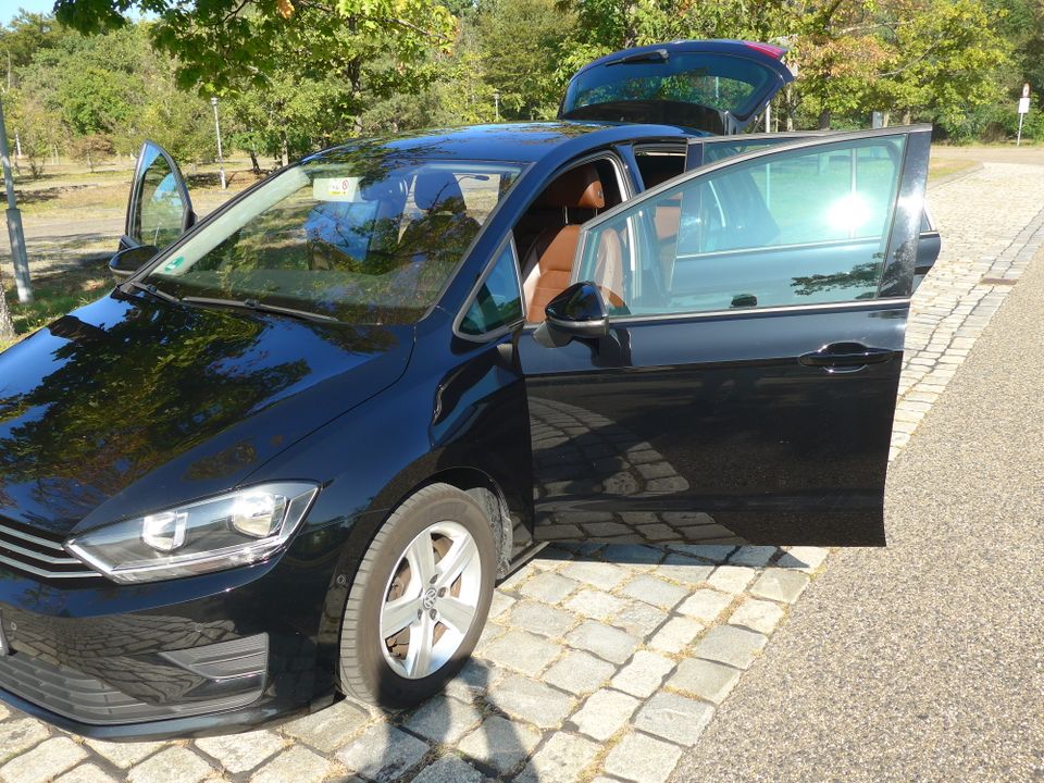 VW Sportsvan (Golf), 1,6 l Dieselmotor, umfangreiche Ausstattung in Alzenau