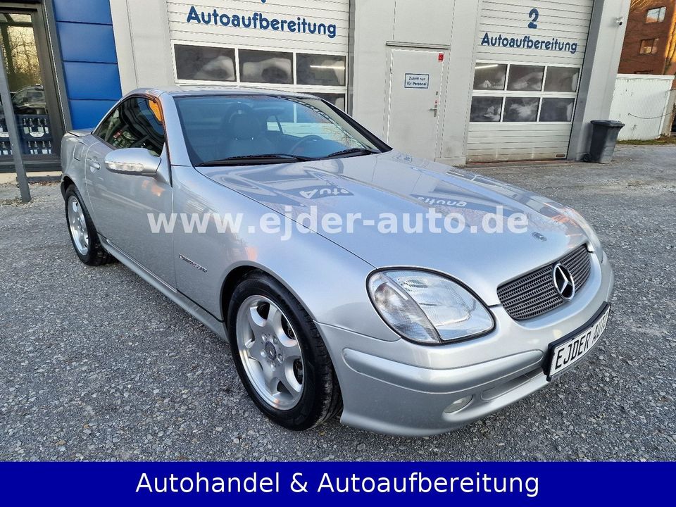 Mercedes-Benz SLK 200 Kompressor Roadster/Cabrio **17.385KM** in Düsseldorf