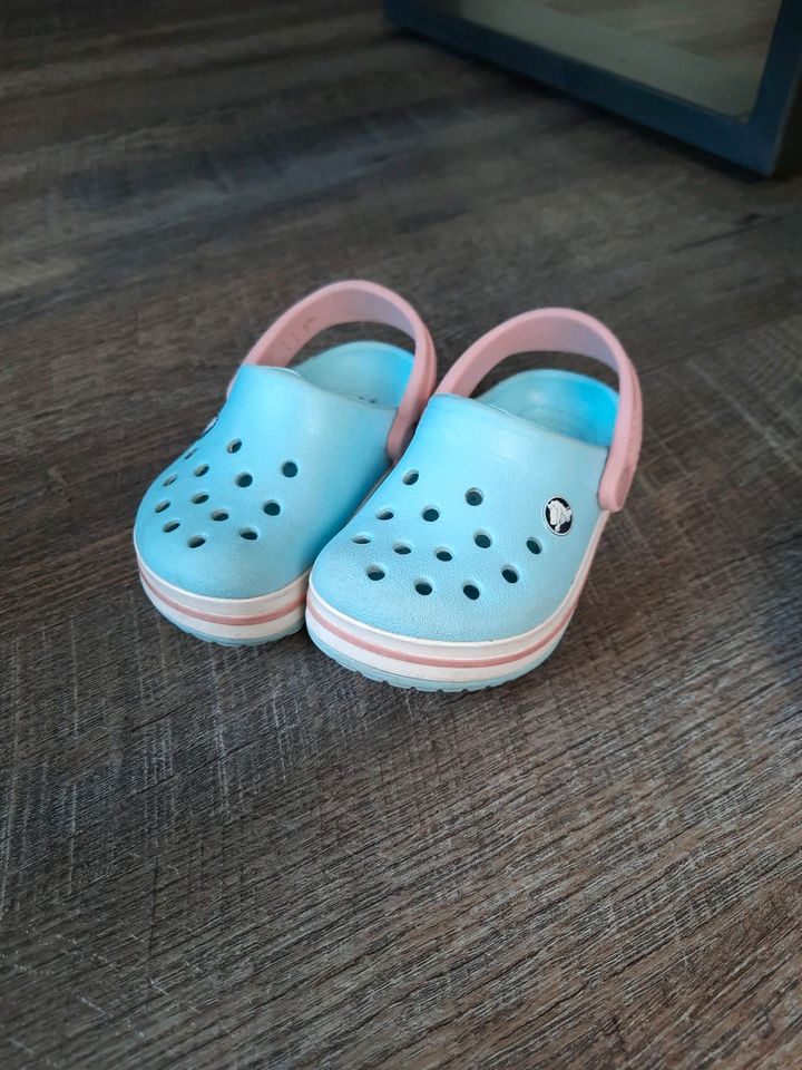 Kinder Crocs Türkis Größe 20/21 in Schieder-Schwalenberg