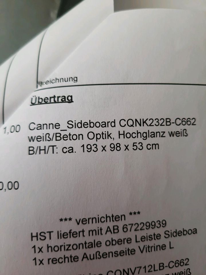 Wohnwand Weiß Beton Optik in Hannover