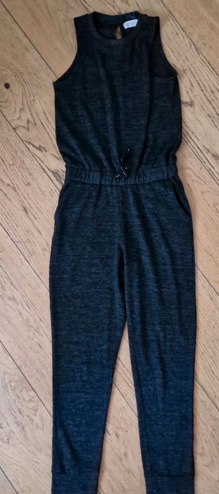 Jumpsuit Einteiler H&M Gr. 152 grau schwarz in Krefeld