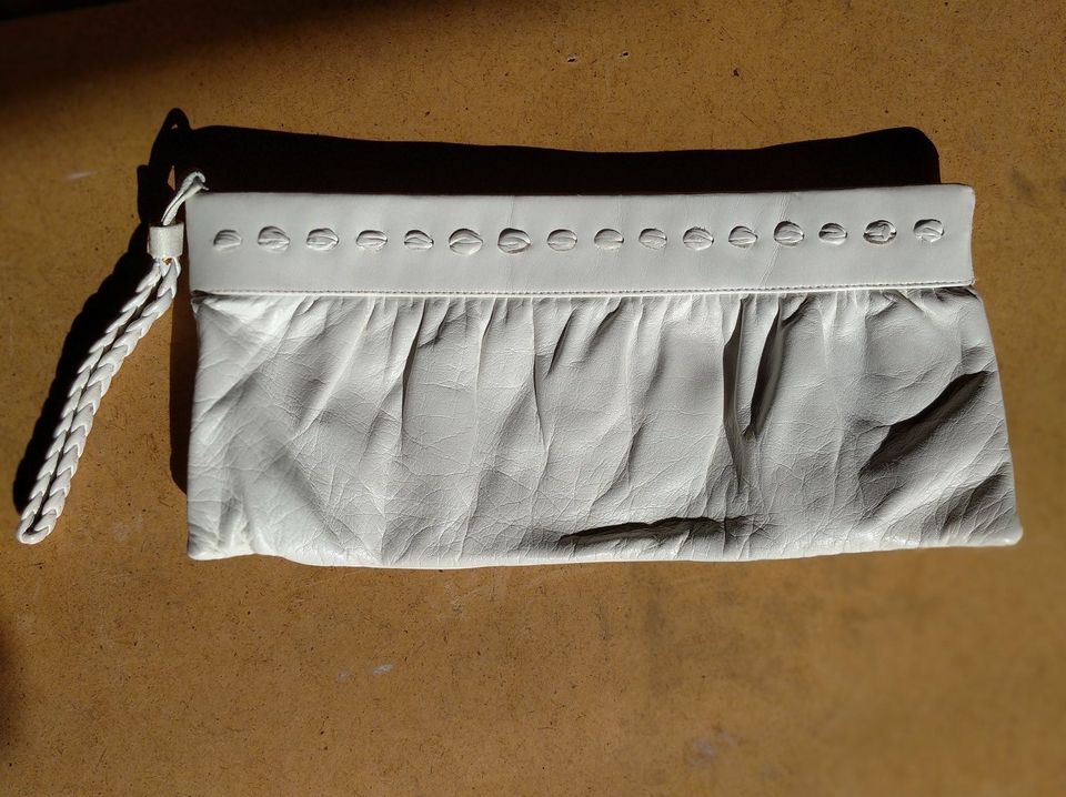 Zeitlose Handtasche Damenhandtasche Klatsch aus den 70 er Jahren in Albstadt