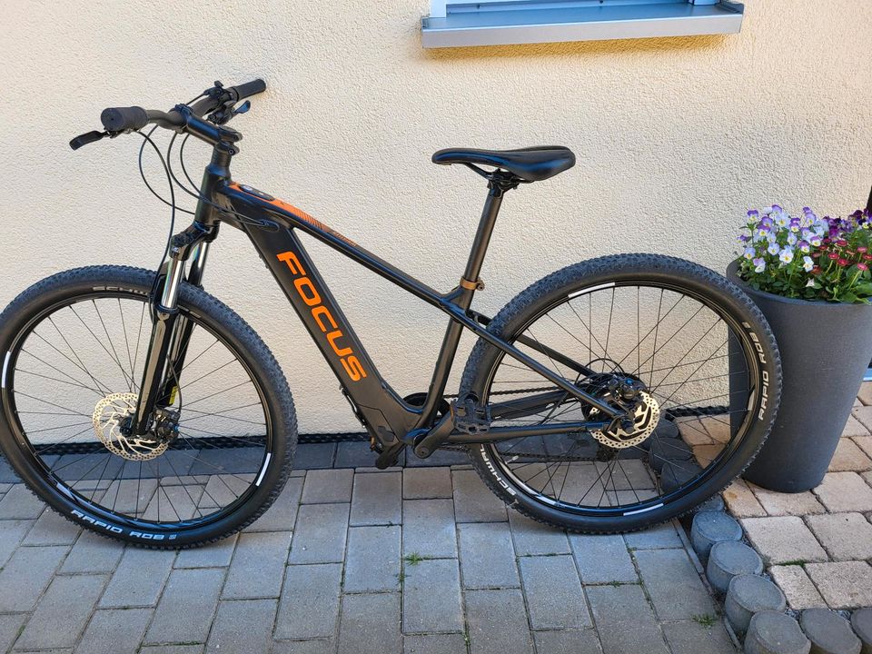 E-Bike Focus Whistler MTB Hardtrail - Elektro Fahrrad in Holzminden