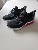 Nike Damen Sneaker Schwarz mit Pink Größe 39 Hessen - Hessisch Lichtenau Vorschau