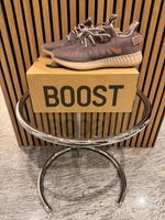 NEUE OVP Yeezy Boost 350 V2 Größe 42 2/3 in der Farbe Monmis Bayern - Würzburg Vorschau