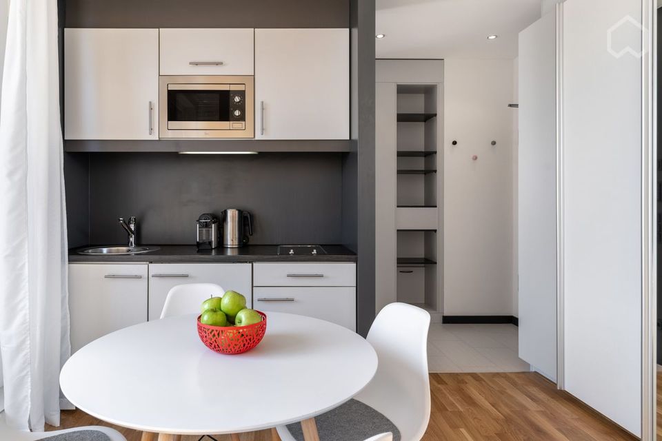 Möbliertes Apartment mit Balkon, Einbauküche, Fußbodenheizung in Leipzig