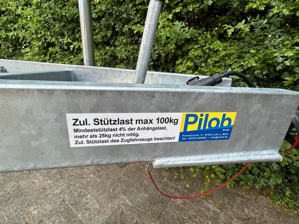 Bootstrailer Pilob 2000 kg für Welle und Z-Antrieb neuwertig in Kalkar