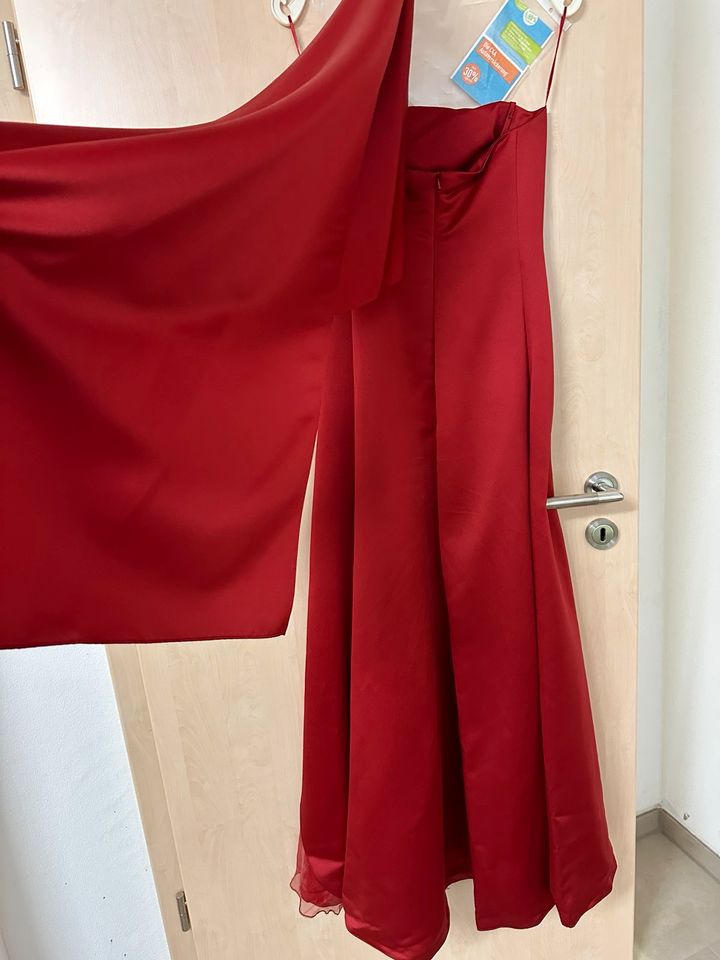 Abendkleid C&A Sixth Sense Größe 34 rot in Reichertshofen