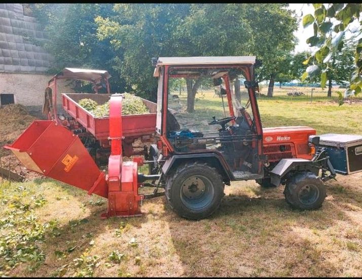 Häcksler mieten Benzin, Strom, Traktor mit Schredder in Freiberg