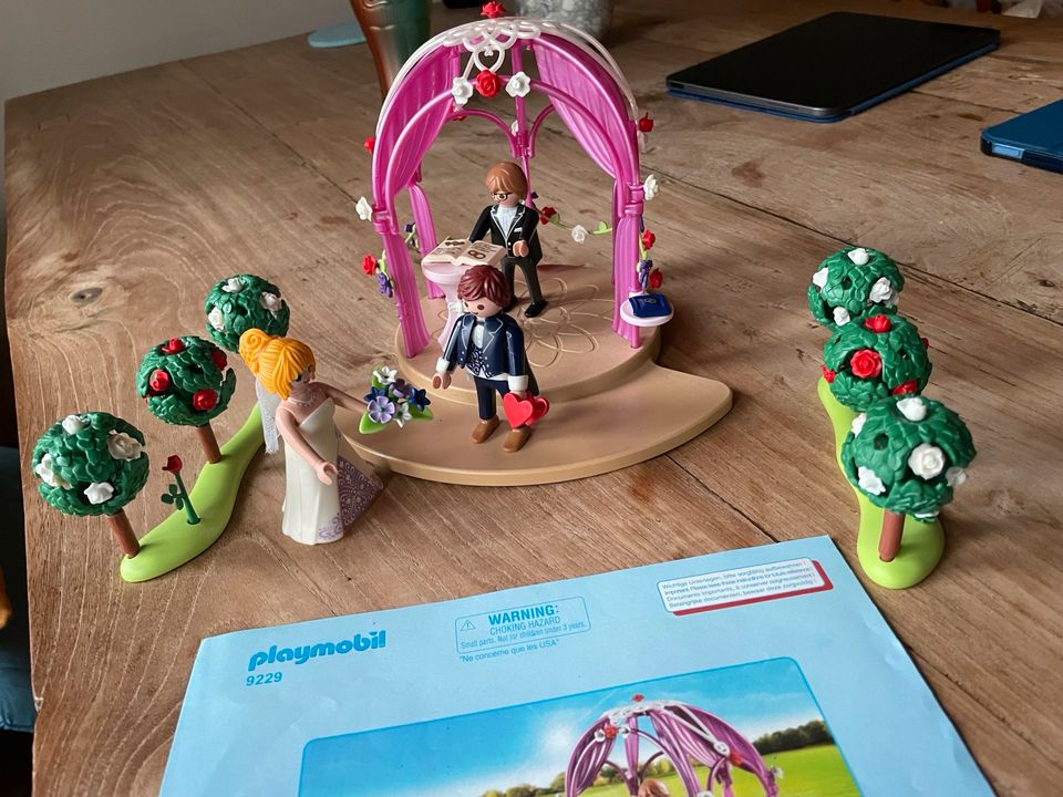 Playmobil 9229 - Hochzeitspavillion mit Brautpaar - komplett in Eresing