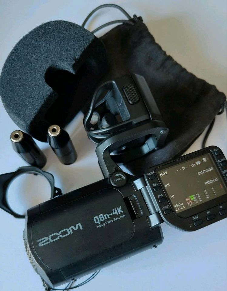 Zoom Q8n-4K Video- Audiorec.+BTA-1 Bluetooth Adapter in Lüneburg