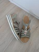 Rieker Sandalen grün Softfußbett Gr. 40 Keilsandale Baden-Württemberg - Großbettlingen Vorschau