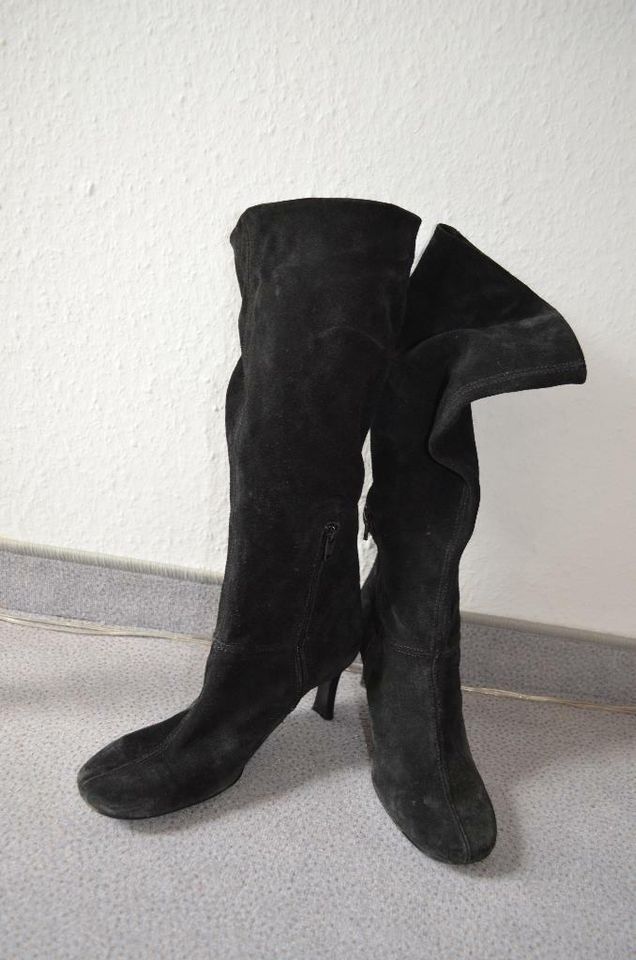 Schwarze Wildlederstiefel Stiefel hoher Absatz 38 Goertz in Hannover