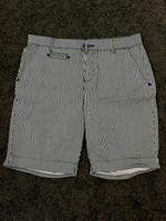 NEU Damen Shorts gestreift Gr. 38 Dresden - Blasewitz Vorschau