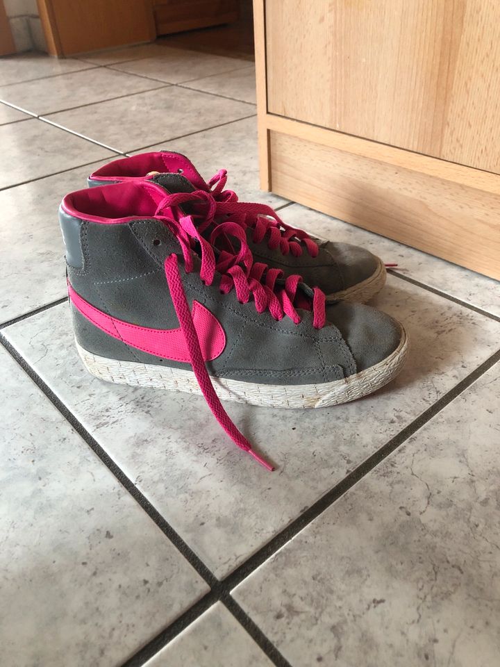 ❤️Nike Schuhe, Größe 35 in Schmiedefeld am Rennsteig
