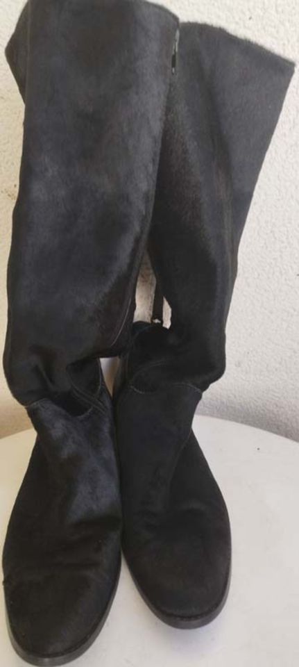 Damen Stiefel Leder Fell schwarz Größe:41 neuwertig nur 25 ,-- € in Berlin