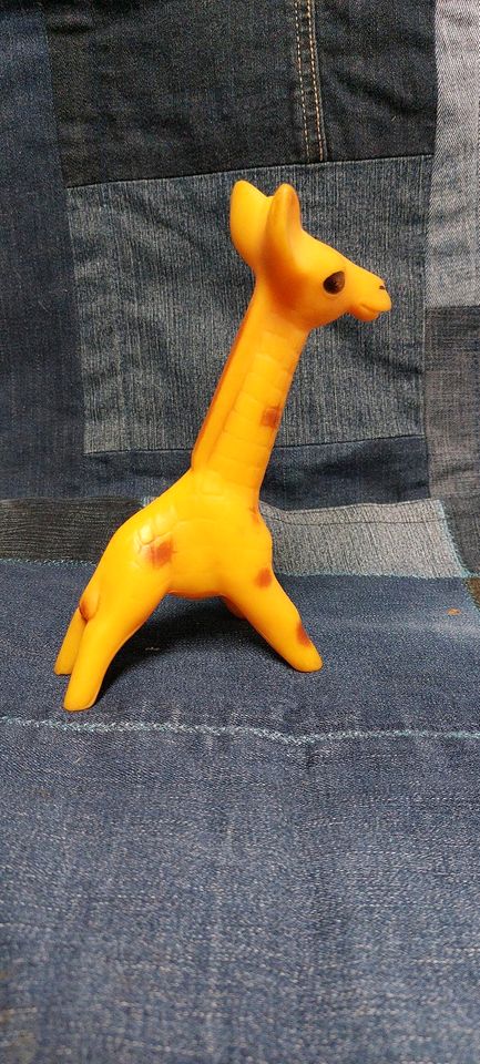 Giraffe, Quietschfigur, Spielzeug, DDR in Dornburg