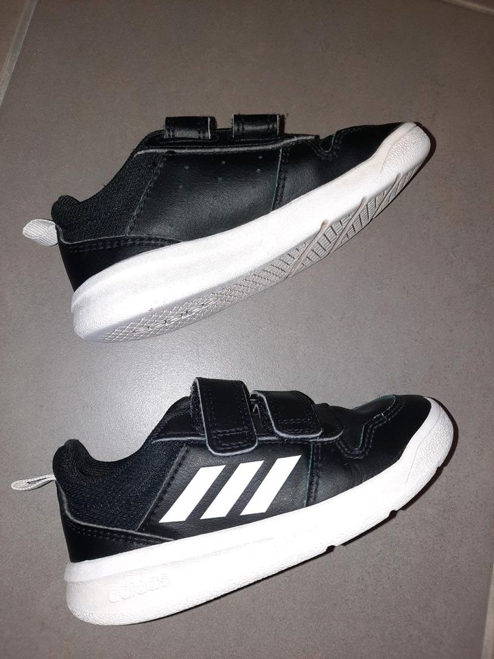 Adidas Sneaker Größe 24 in Hofstetten