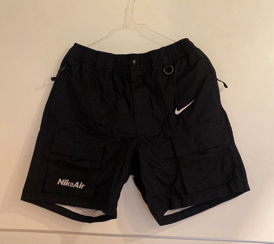 Nike (Bade-) Cargo Shorts in Essen