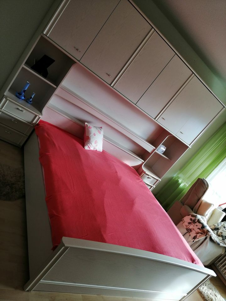 Bett mit 2 Lattenrosten verstellbar Doppelbett in Emmendingen