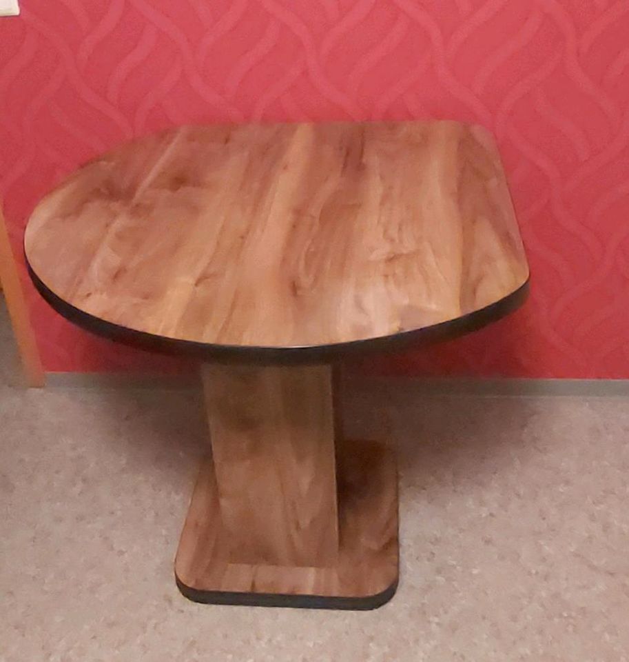 Exklusiver tropfenformiger Tisch + 2 Stühle (Massivholz) Handmade in Morbach