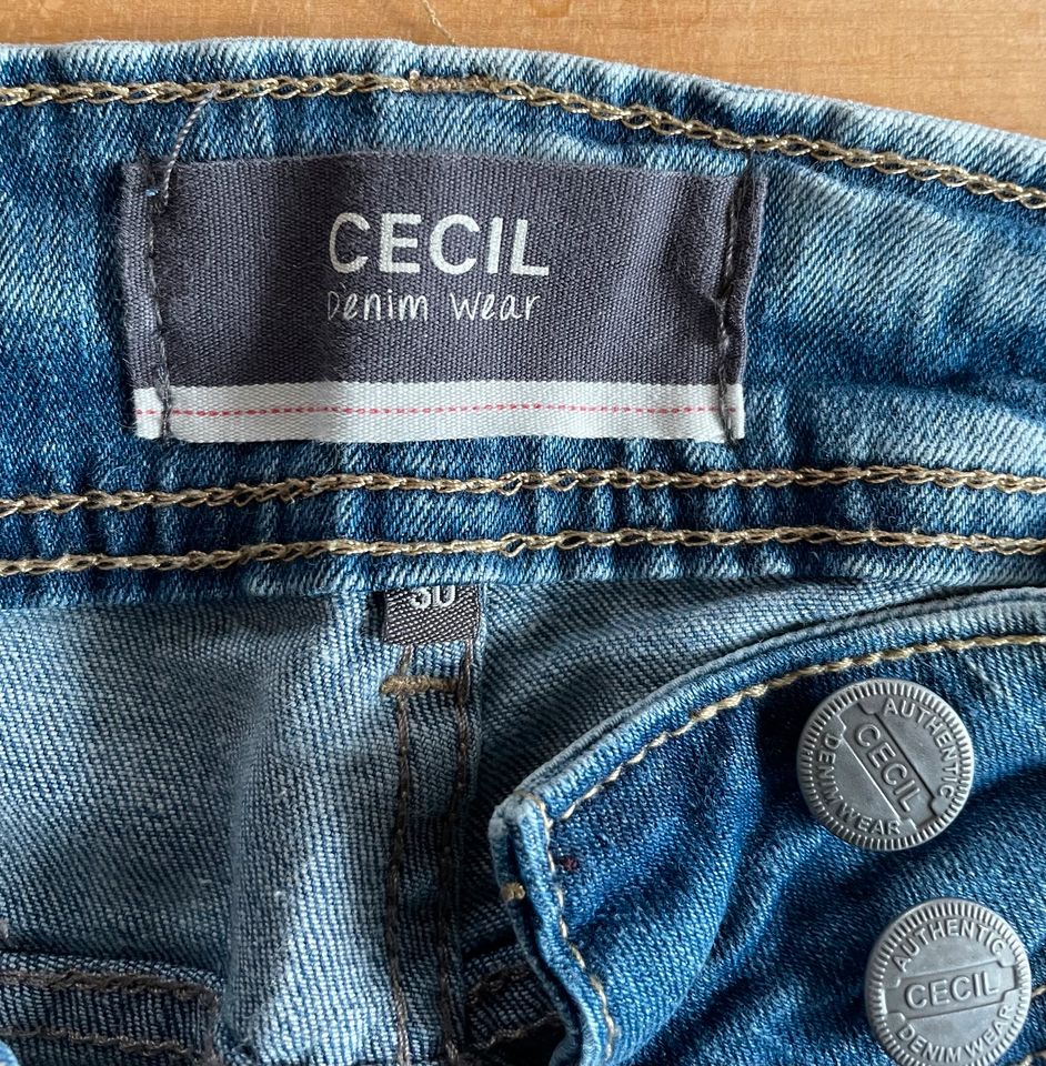 Cecil Jeans W30L32 Scarlett in Ingersheim