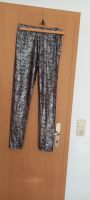 Esprit Damen Leggings Stretch Gr. M grau-schwarz glänzend NW! Niedersachsen - Emden Vorschau