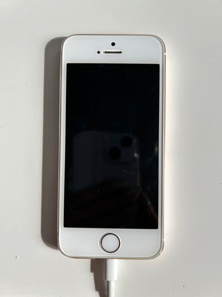 iPhone 5 S Gold 16gb in Hannover