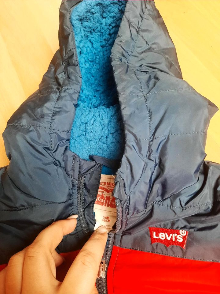 Jacke Levis's Kindermode  Jungs Gr. 98 in Achim