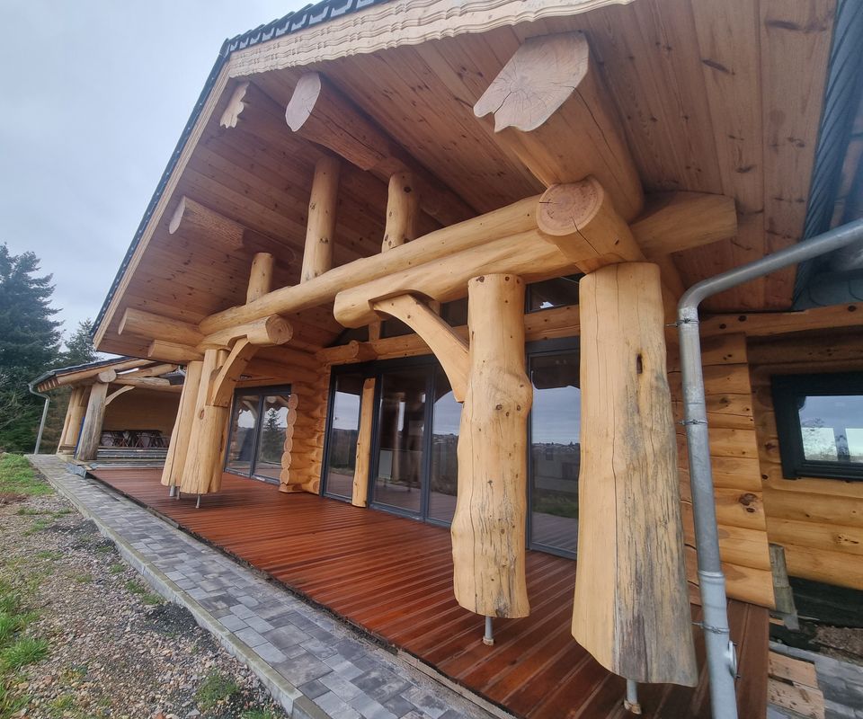 Handgefertigtes Naturstammblockhaus aus Zeder in Pirmasens zu verkaufen! in Pirmasens