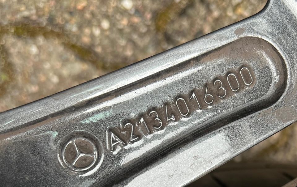 Original Mercedes Benz AMG Sommerräder 18 Zoll in Langenhagen